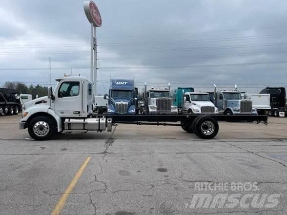 Peterbilt 536 Chassis