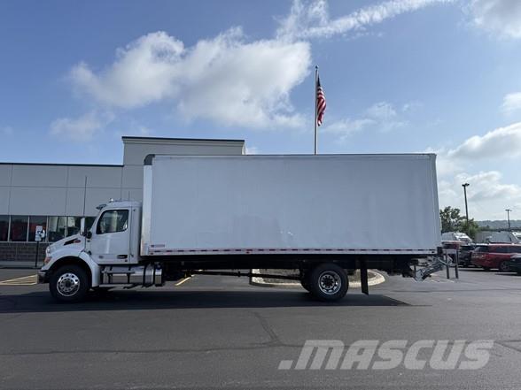 Peterbilt 536 Skapbiler