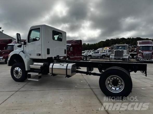 Peterbilt 548 Chassis