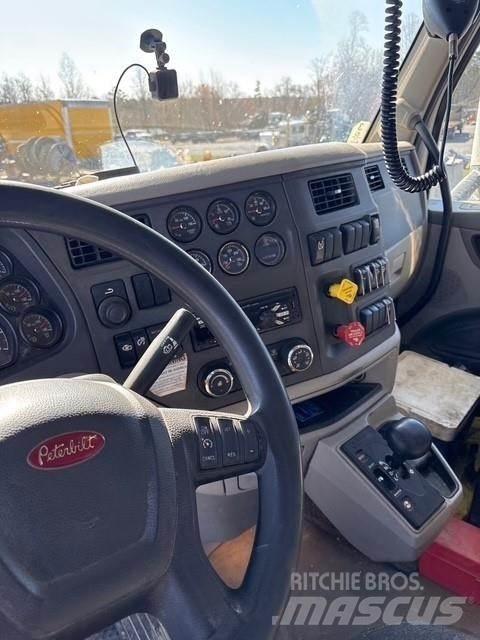 Peterbilt 567 Tippbil