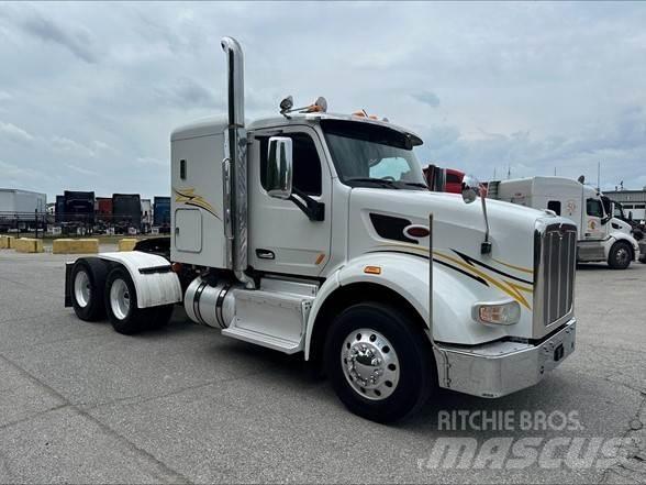 Peterbilt 567 Trekkvogner
