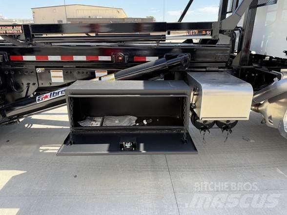 Peterbilt 567 Chassis
