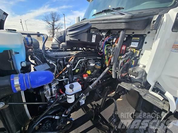 Peterbilt 567 Chassis
