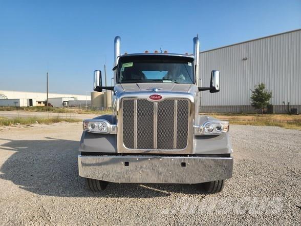 Peterbilt 567 Trekkvogner