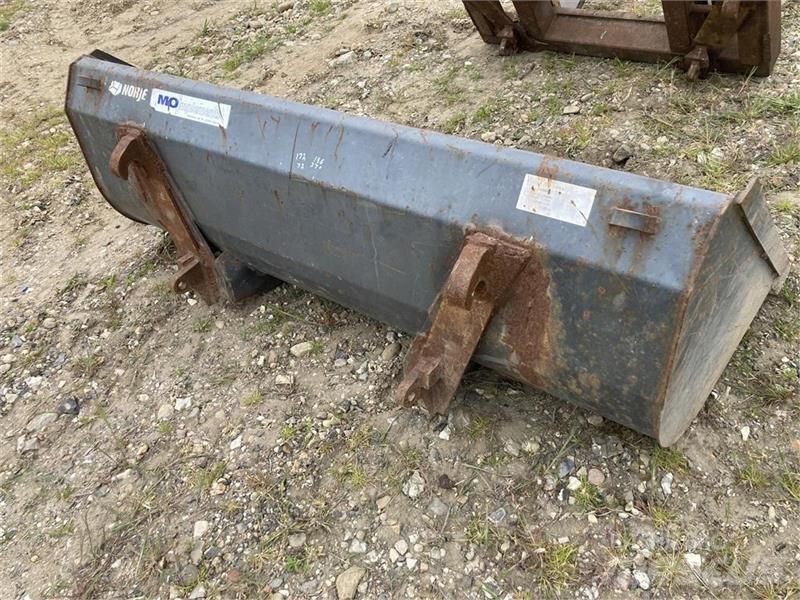 MO 180cm skovl Frontlastere og graveredskap