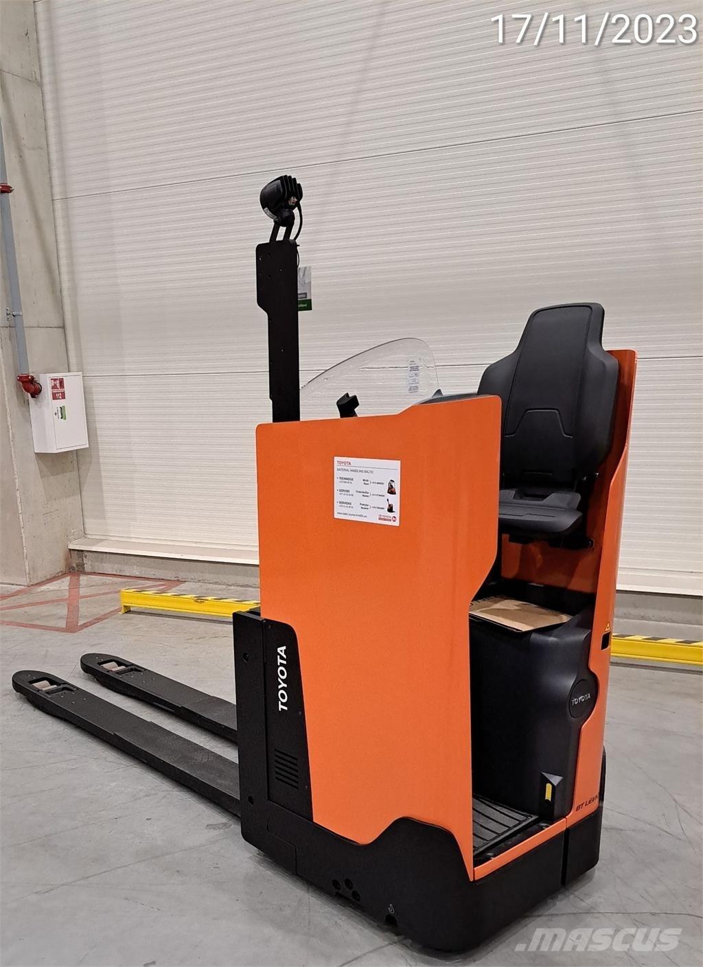 BT LSI200 Lavtløftende truck med platform