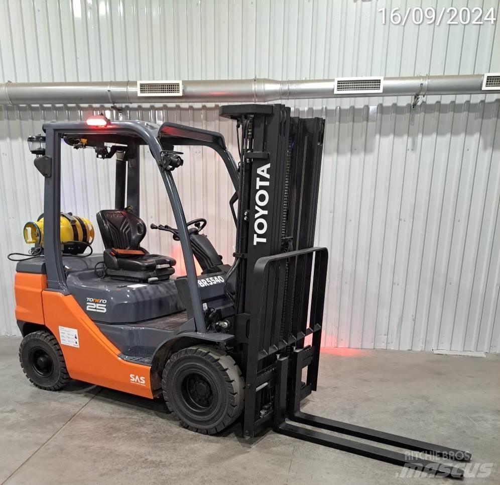 Toyota 02-8FGF25 Propan trucker