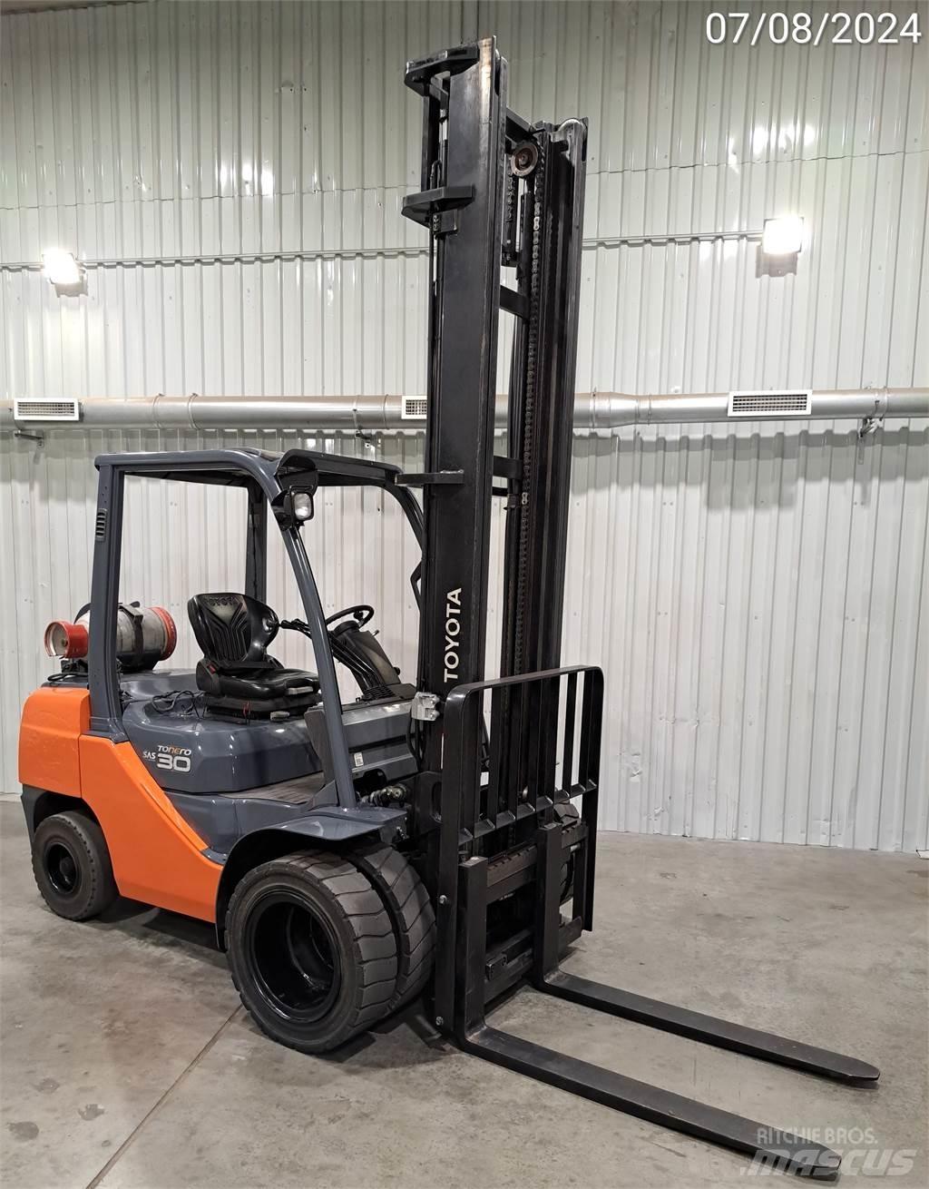 Toyota 02-8FGF30 Propan trucker