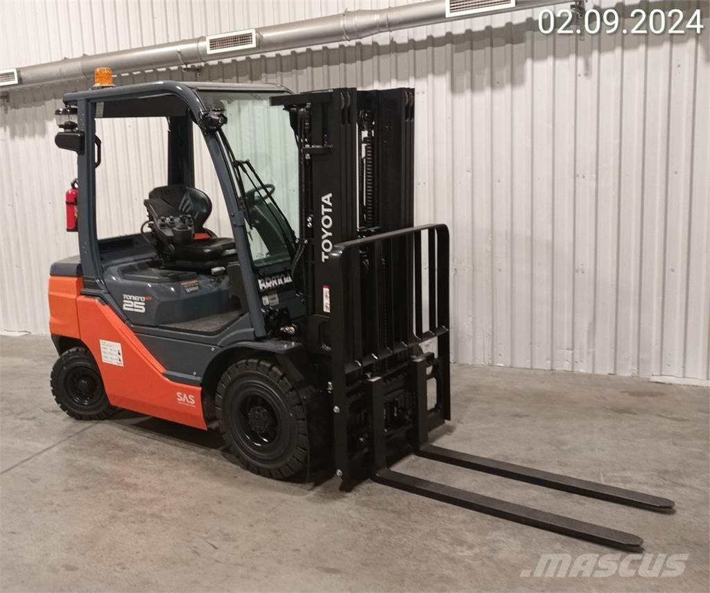 Toyota 56-8FD25F Diesel Trucker