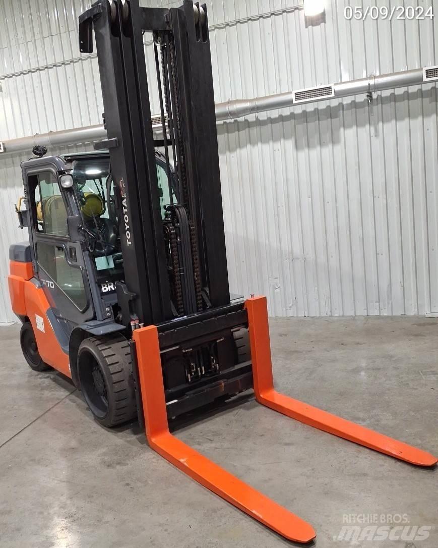 Toyota 8FGC70U Propan trucker