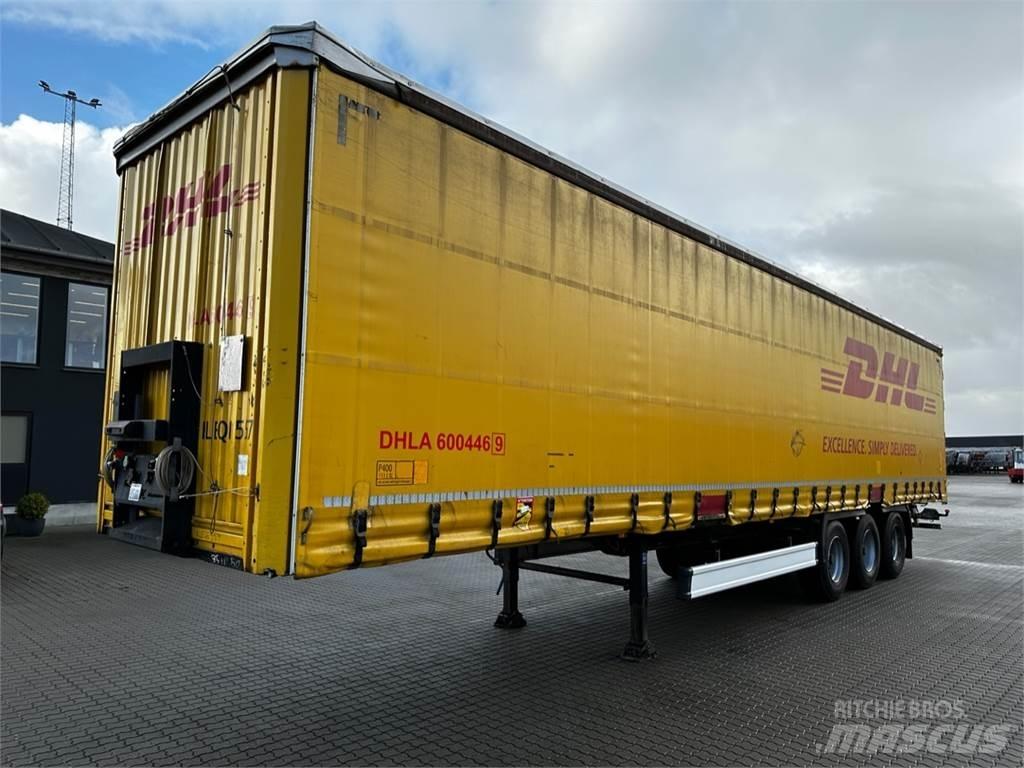 Kässbohrer , Gardintrailer