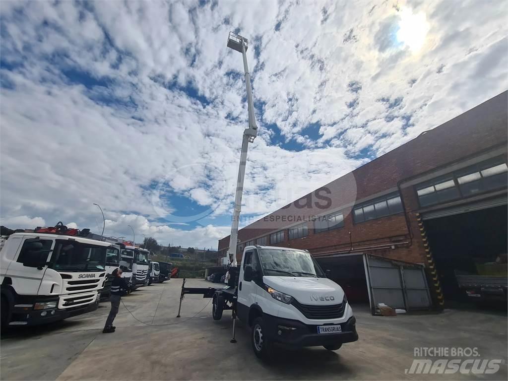 Cela DT Truck 28 FE Bilmontert lift