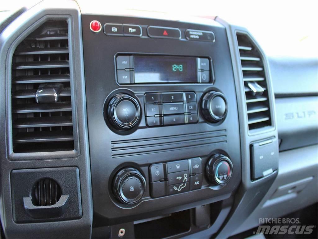 Ford F550 Bilmontert lift
