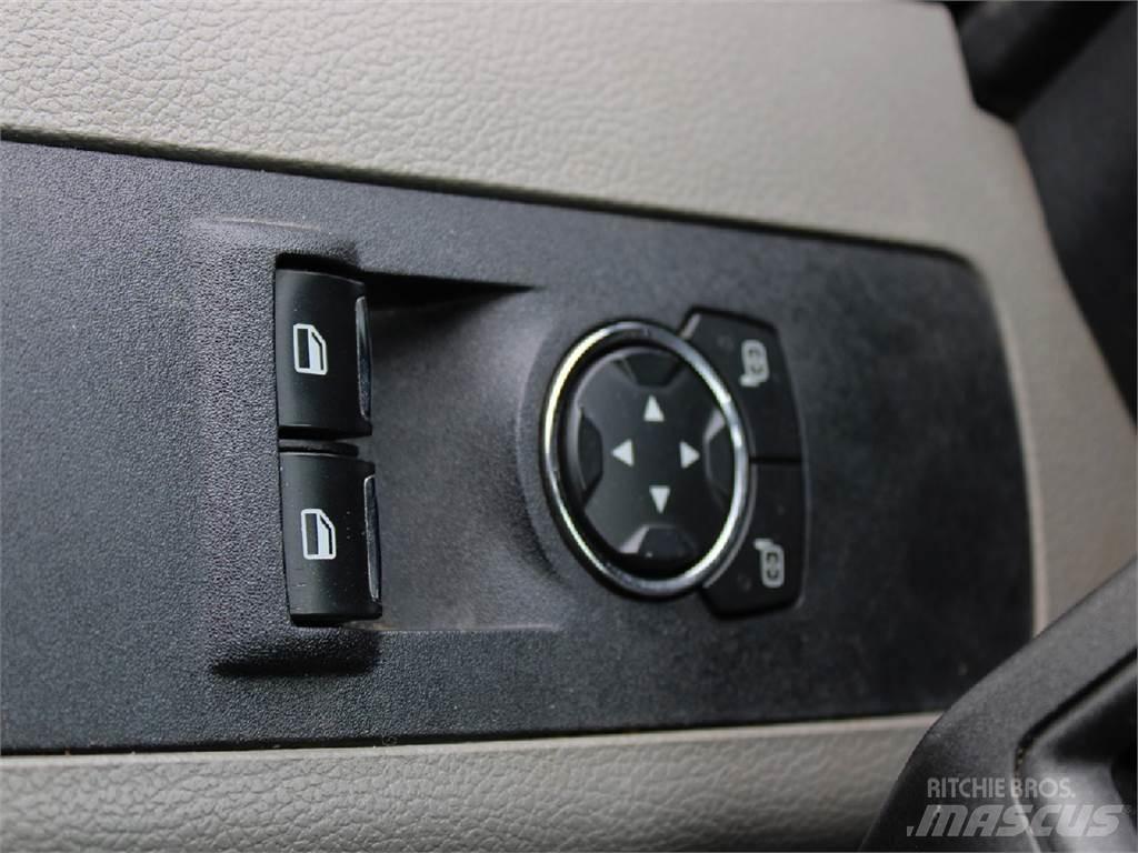 Ford F550 Bilmontert lift