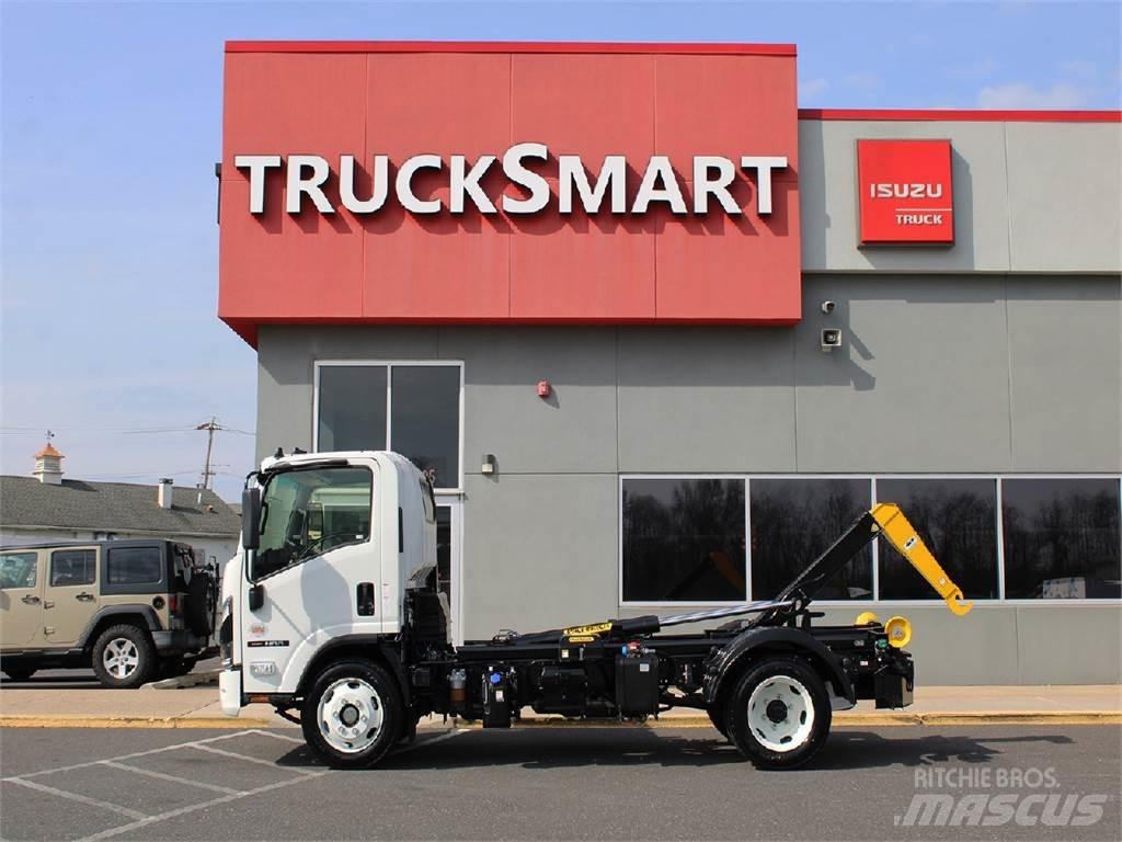 Isuzu NRR Tippbil