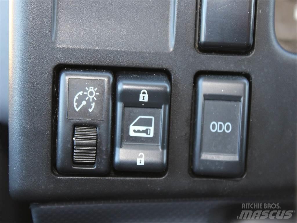 Isuzu NRR Kabelløft lastebiler