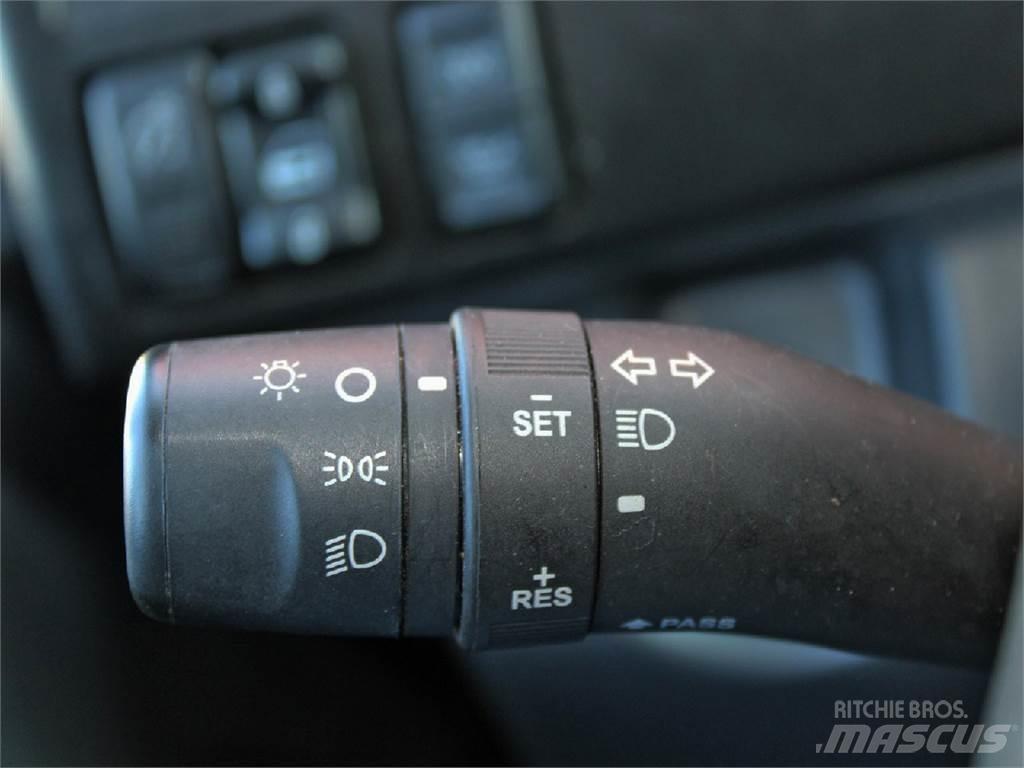 Isuzu NRR Skapbiler