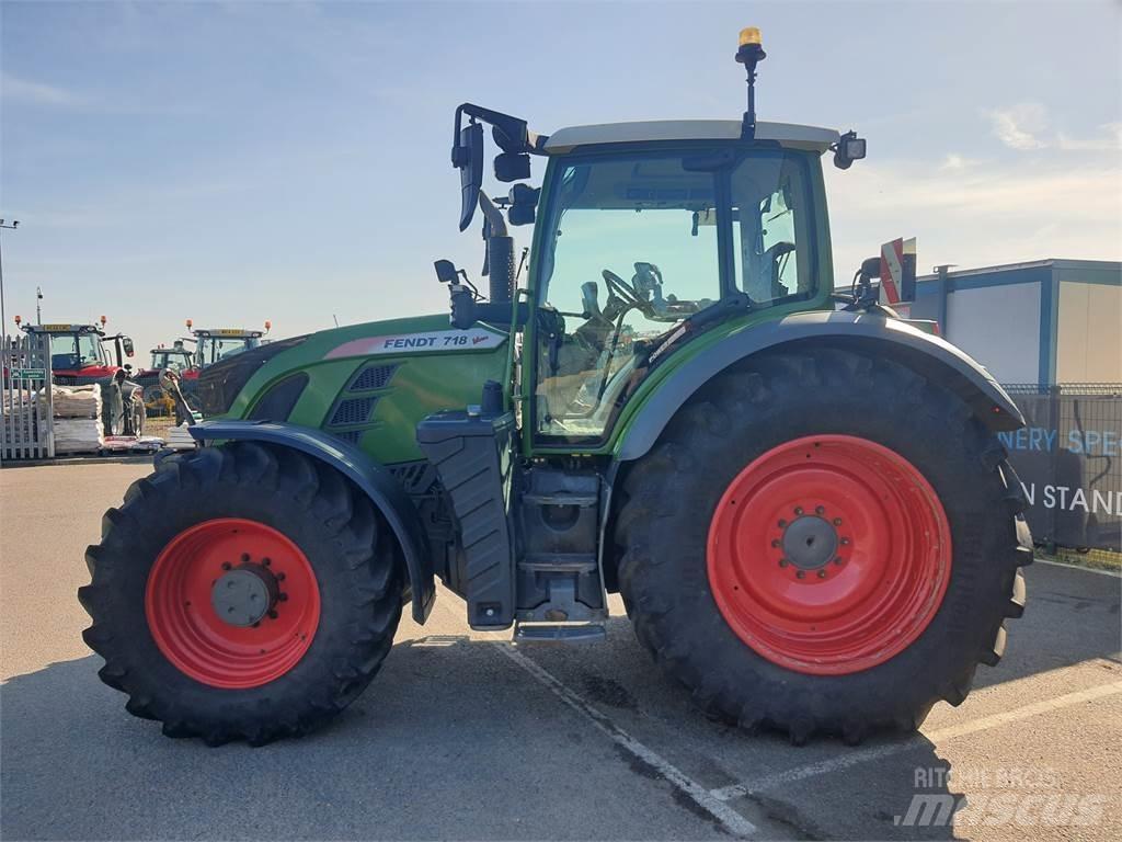Fendt 718 VARIO S4 Traktorer
