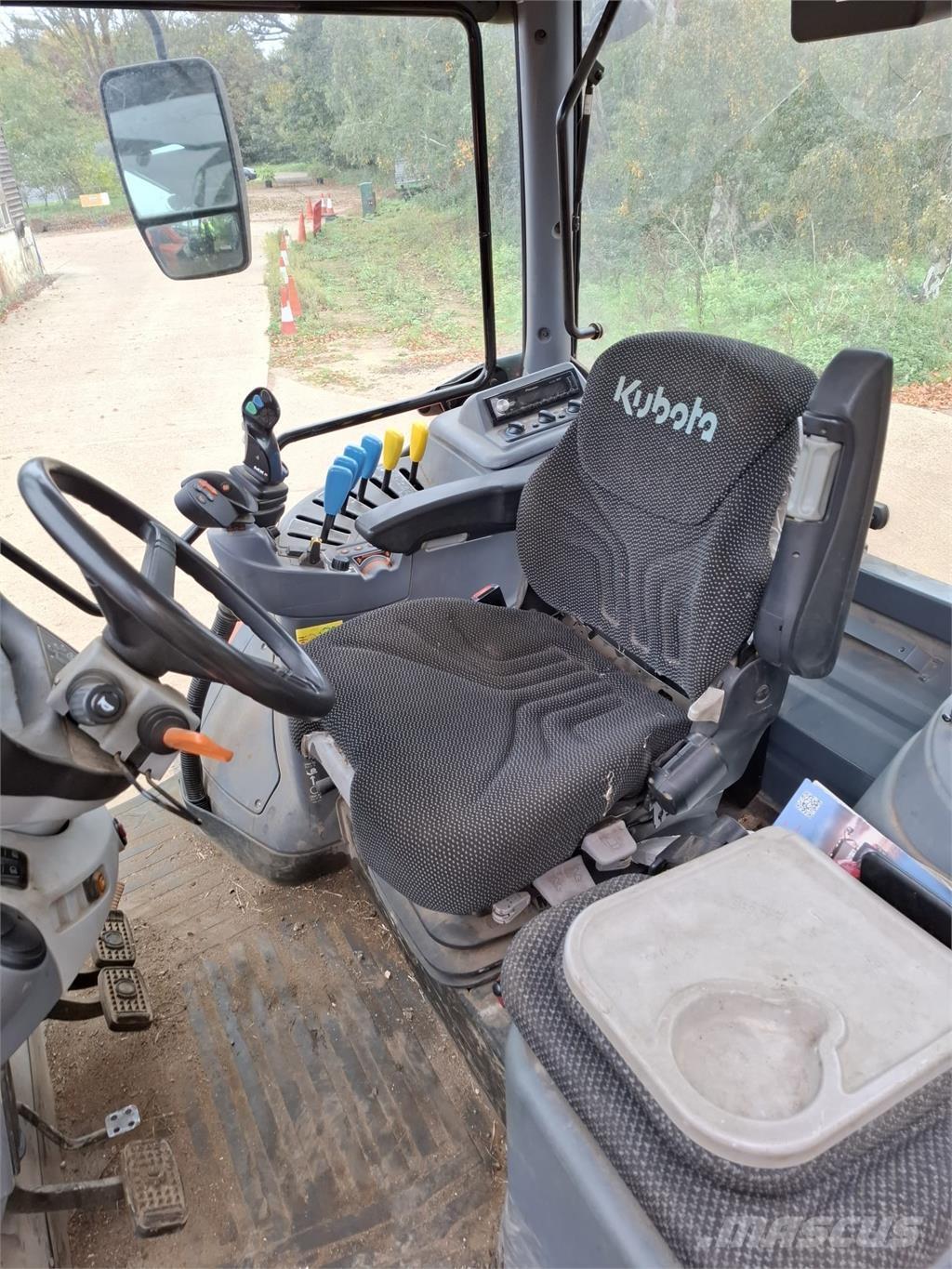 Kubota M7-152 Traktorer