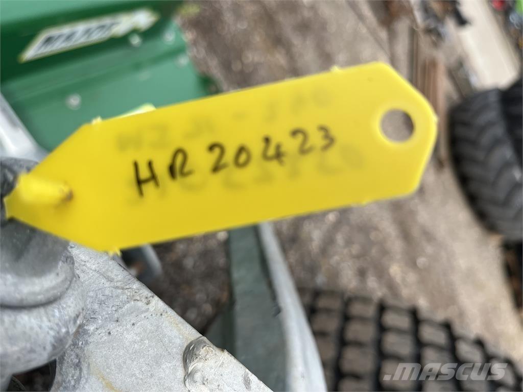 Major MJ71-240 Slåmaskiner