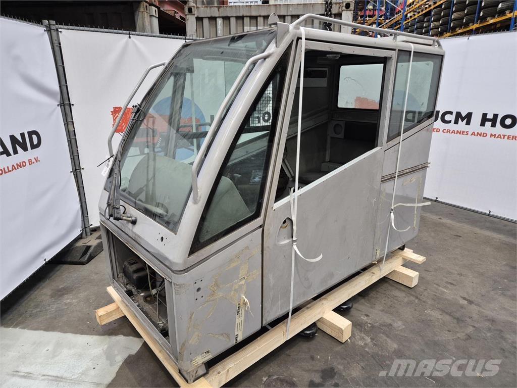  C.T.2 upper cabin Førerhus og Interiør