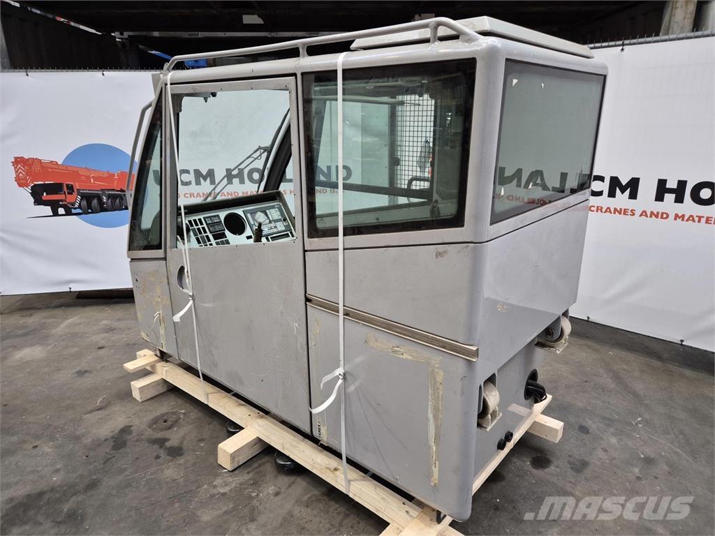  C.T.2 upper cabin Førerhus og Interiør