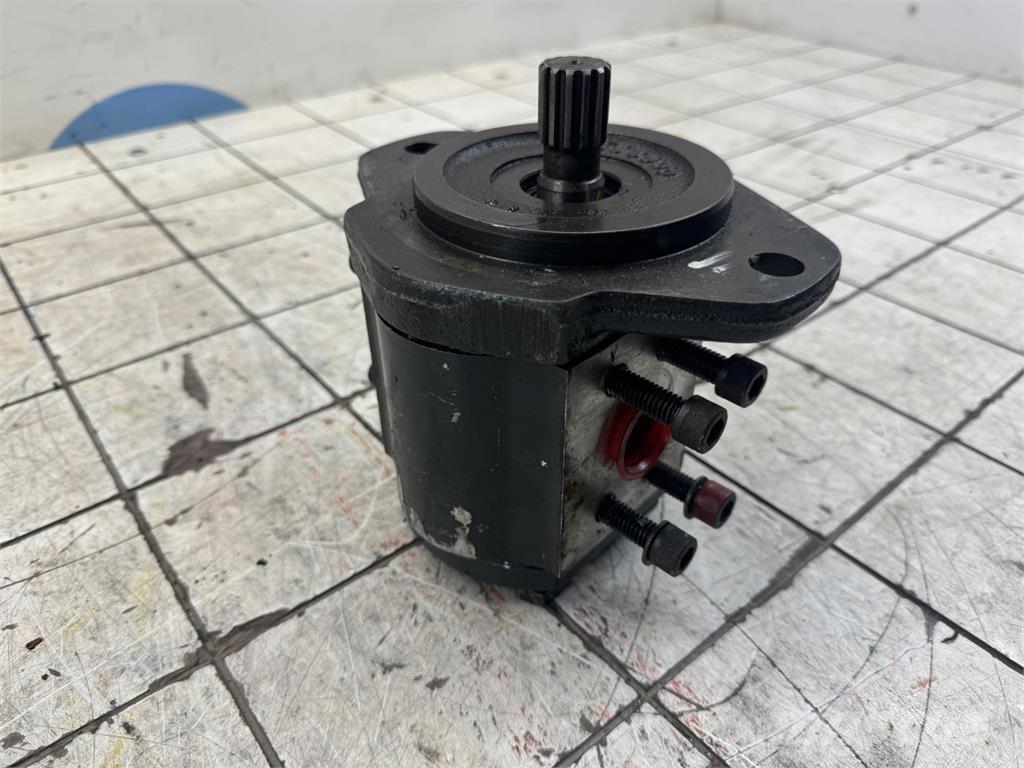  Gear pump Kran deler og utstyr