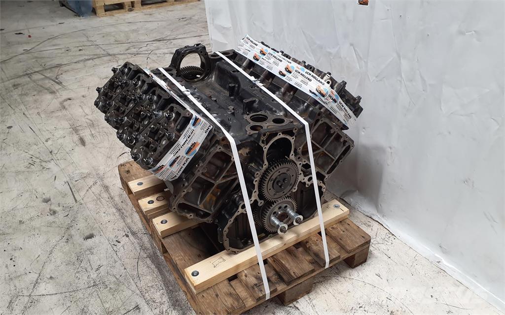 Liebherr D 9508 TI Motorer