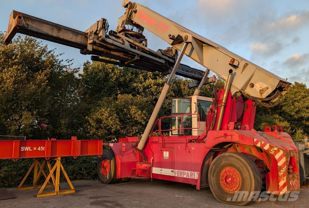 CVS Ferrari F377.5 PB Reachstackere