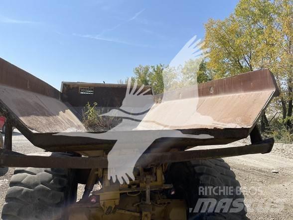 CAT D400D Rammestyrte Dumpere