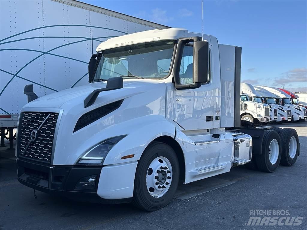 Volvo VNL300 Trekkvogner