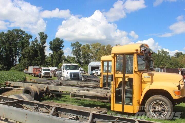 Ford B-800 Anlegg - Annet