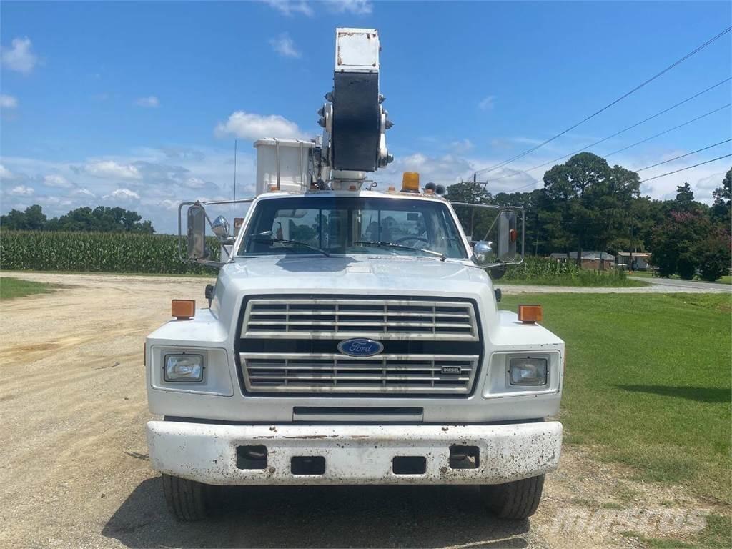 Ford F-800 Anlegg - Annet