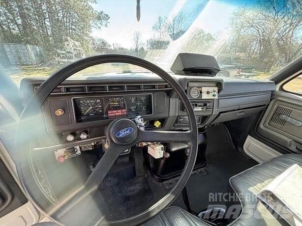 Ford F-800 Anlegg - Annet