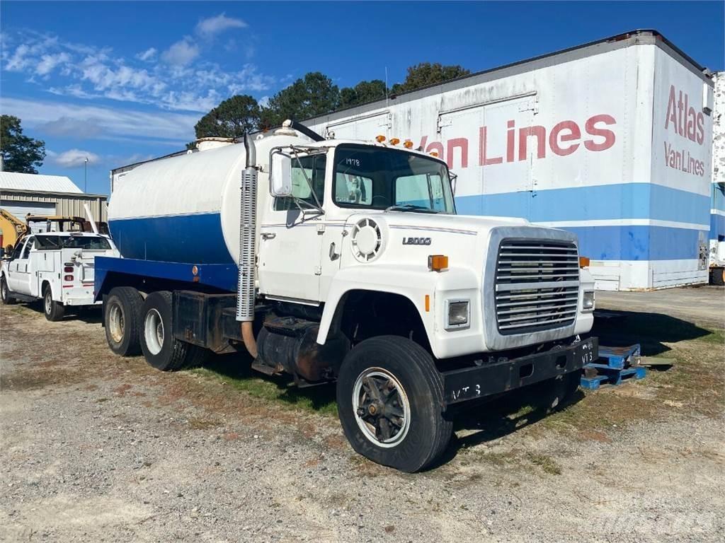 Ford L8000 Anlegg - Annet