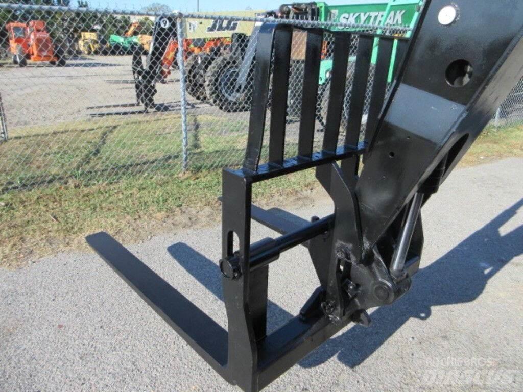 JLG G6-42A Anlegg - Annet
