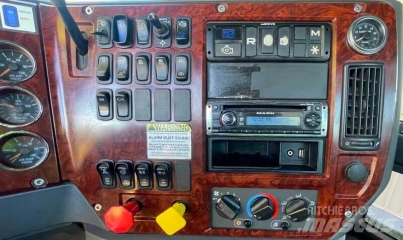 Mack CXU613 Anlegg - Annet