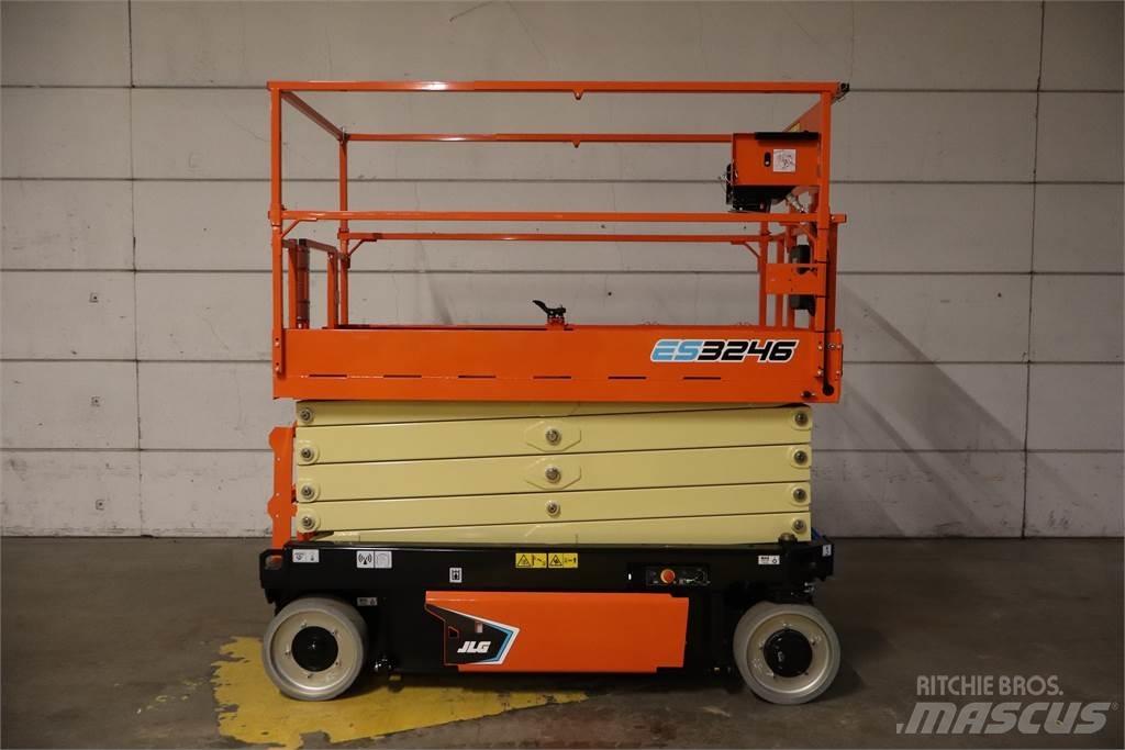 JLG 3246ES Sakselifter