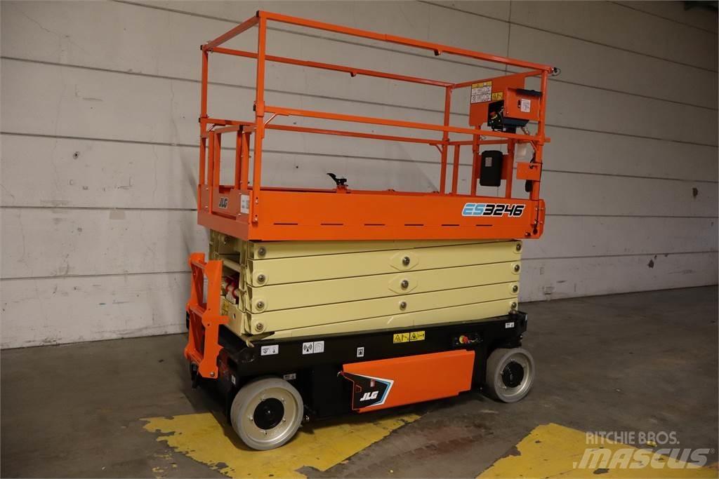 JLG 3246ES Sakselifter