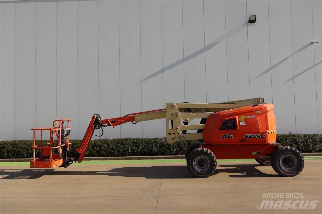 JLG 520AJ Leddede bomlifter
