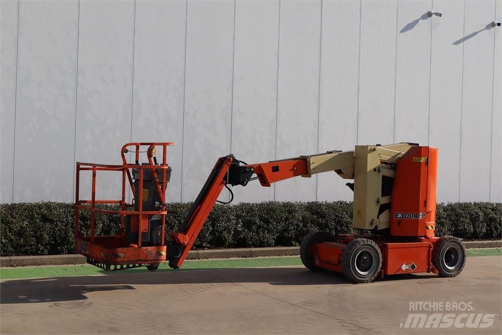 JLG E300AJP Leddede bomlifter