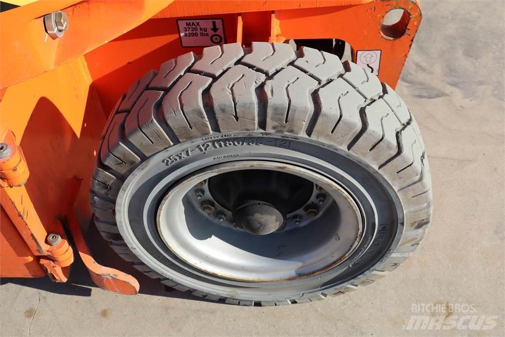 JLG E300AJP Leddede bomlifter
