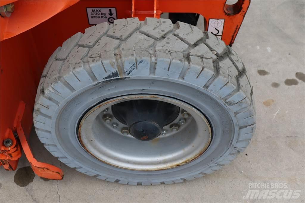JLG E300AJP Leddede bomlifter