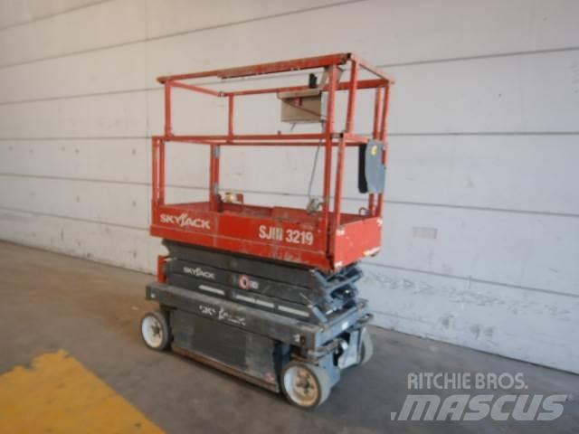 SkyJack SJ3219 Sakselifter