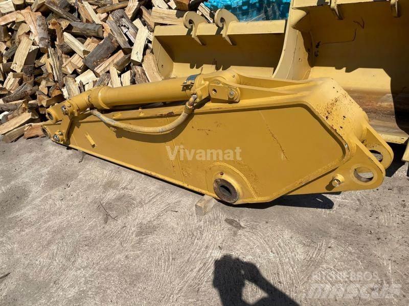 CAT 320 Bommer og stikker