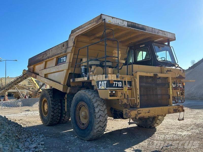 CAT 771D Tipptrucker