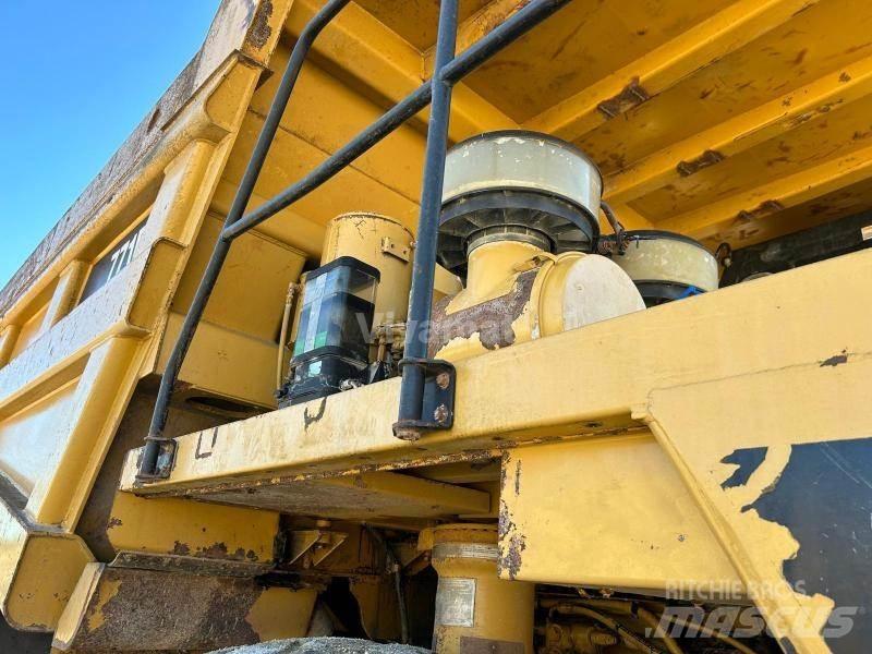 CAT 771D Tipptrucker