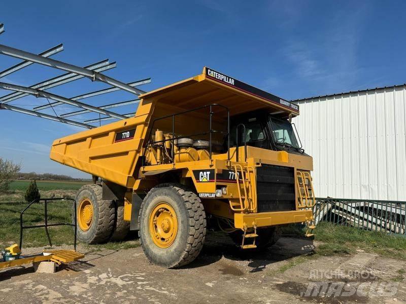 CAT 771D Tipptrucker