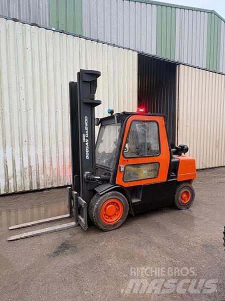 Doosan D45SC Gaffeltrucker - Annet