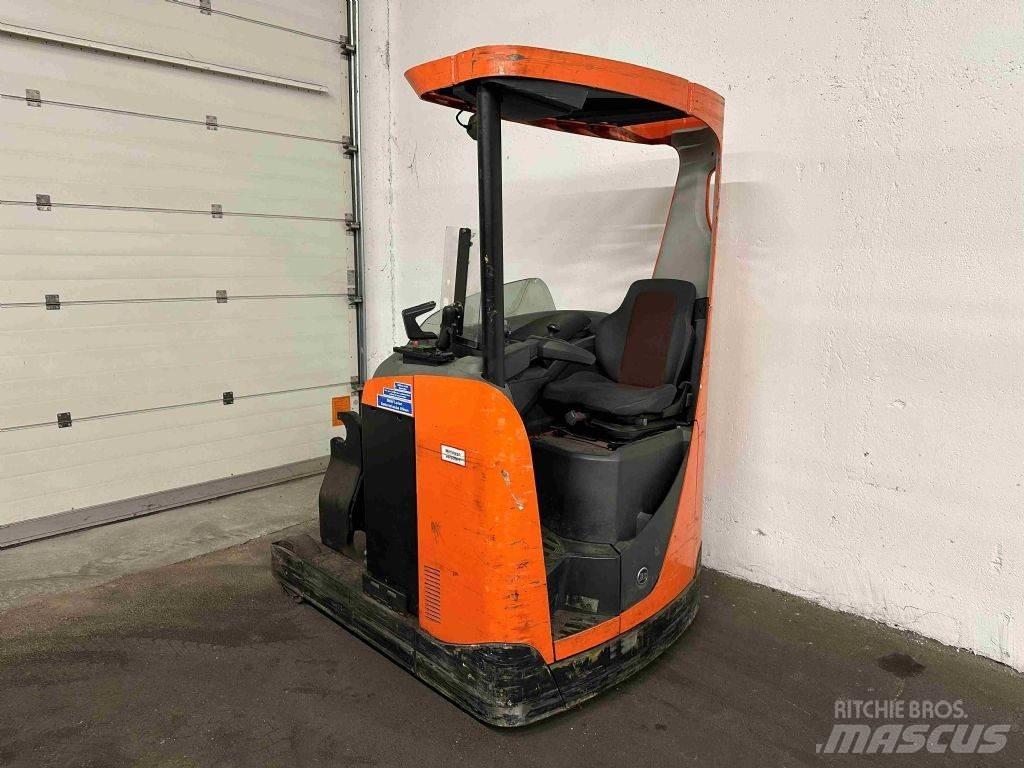 BT RRE 140 - TRIPLEX 8 m Skyvemasttruck